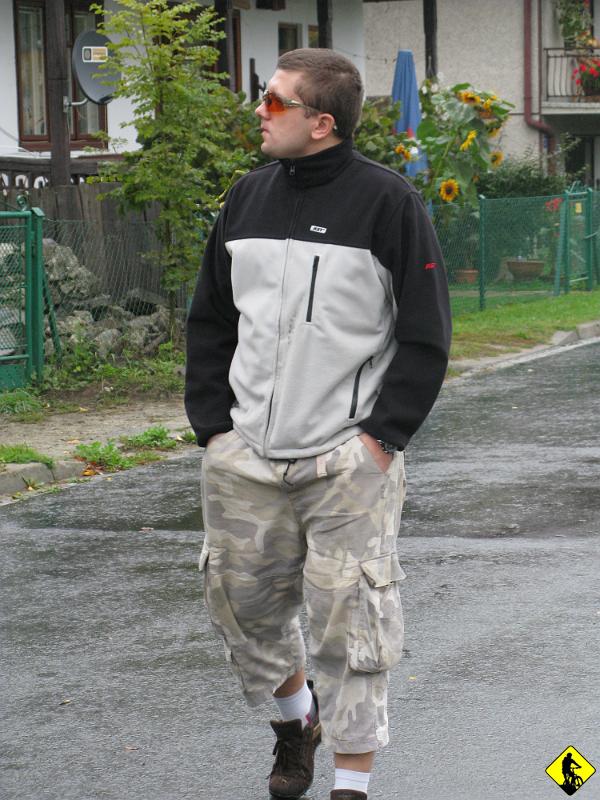 foto 001.jpg - Chęć zjechania na koniec sezonu z Lubania była o wiele większa, niż niechęć do pogody tego dnia w górach. Dodatkowo drażniący był fakt, że w Krakowie świeciło słońce, a w poszukiwaniu chmury trzeba by rozglądać się za samolotem 